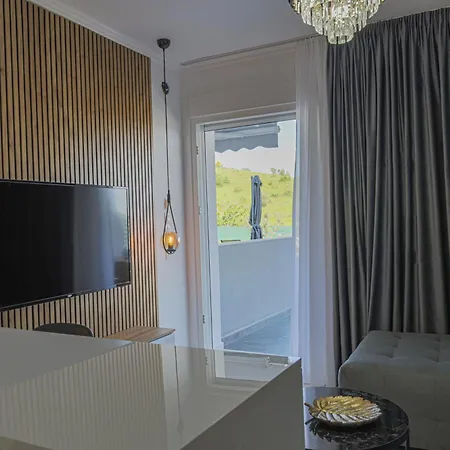 公寓 Bengu Luxury 尼基季