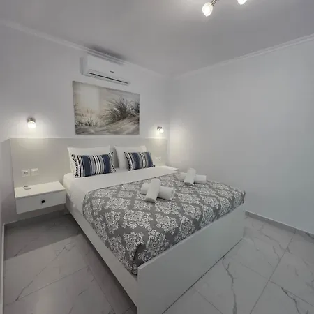 Bengu Luxury * 尼基季