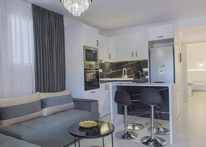 Bengu Luxury * 尼基季